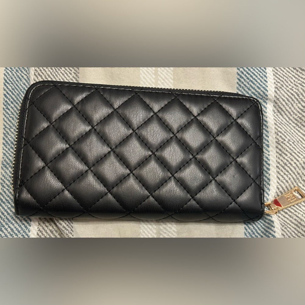 Badgley Mischka Quilted Vegan Leather Zippy Wallet w/ Gold Hardware - Picture 2 of 7